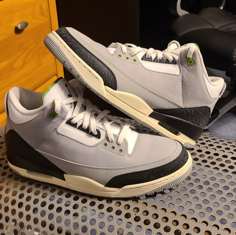 Jordan 3 Retro 'Chlorophyll' 2018 136064-006 size 13 near Deadstock